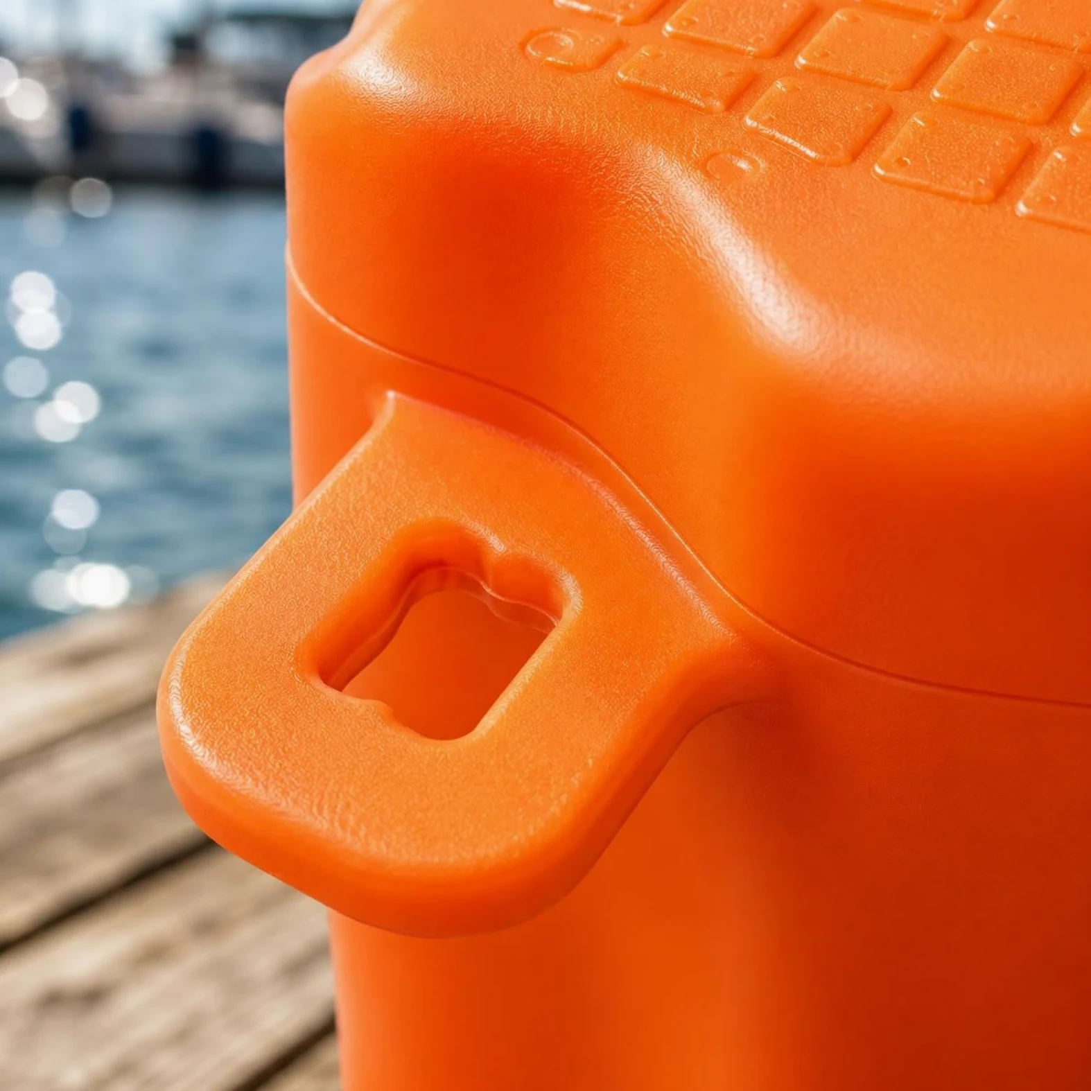 Molo Galleggiante Modulo Galleggiante Cubo Piattaforma Pontile in HDPE Struttura Modulabile con Attacchi Integrati Superficie Antiscivolo Durata