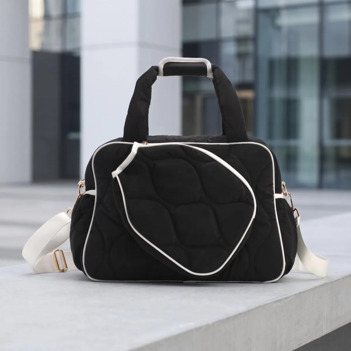 Borsa da Tennis Spaziosa Borsone | Trapuntata, Resistente All'acqua, Borsa con Tracolla Regolabile, per Allenamento, Tennisti