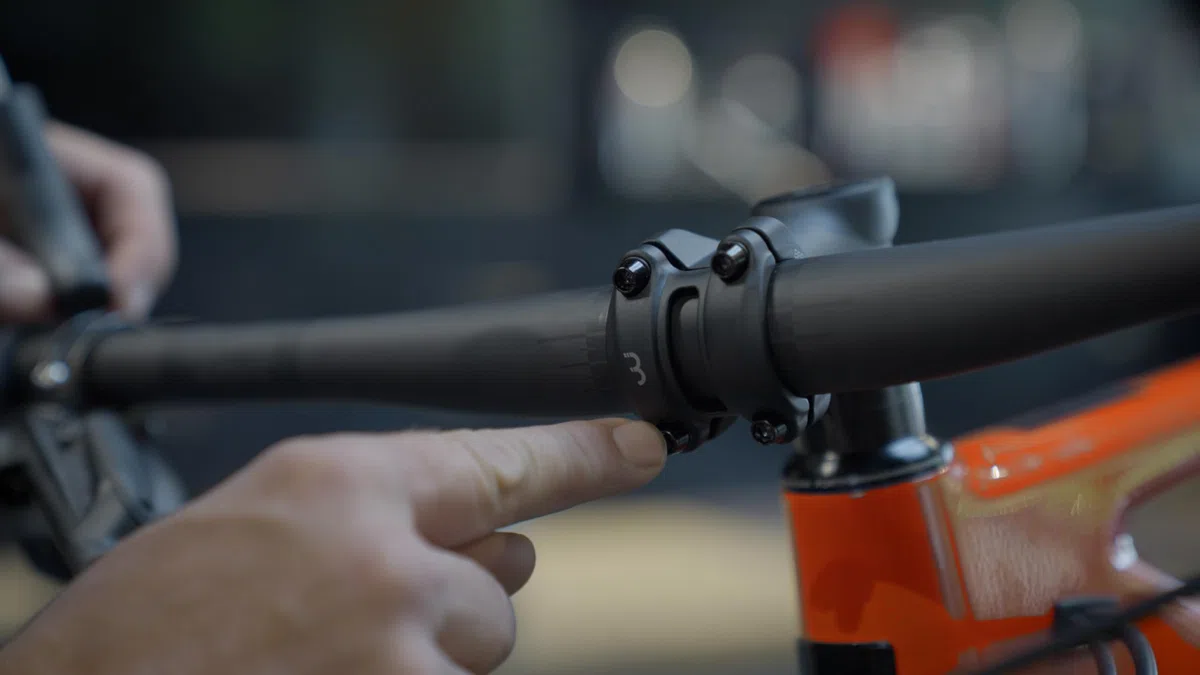 BBB Cycling RoadForce II Attacco manubrio | Per tutti i tipi di bici con manubrio Ø 31,8 mm | Diametro tubo forcella 28,6 mm | Leggero e resistente | BHS-08