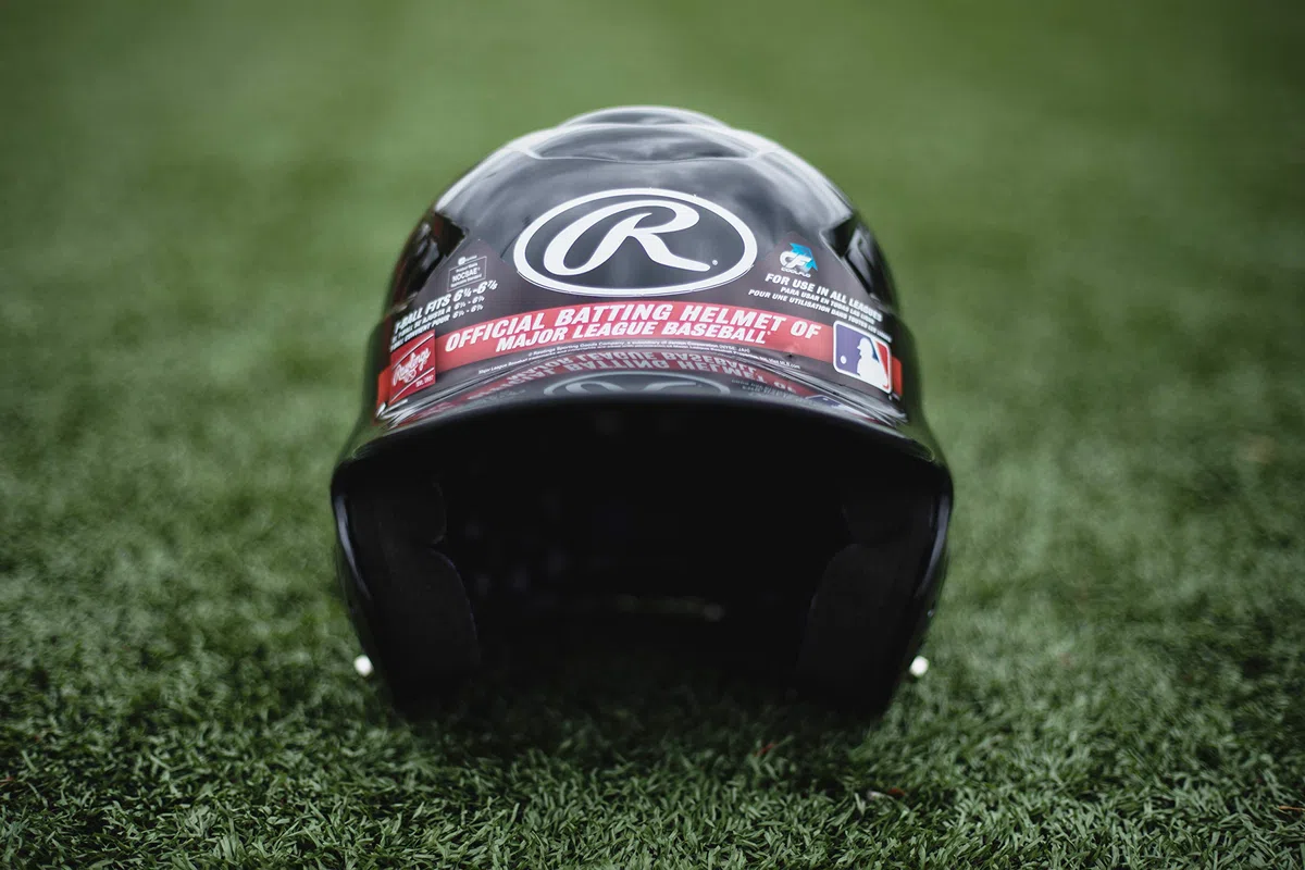 Rawlings Coolflo - Casco da baseball modellato