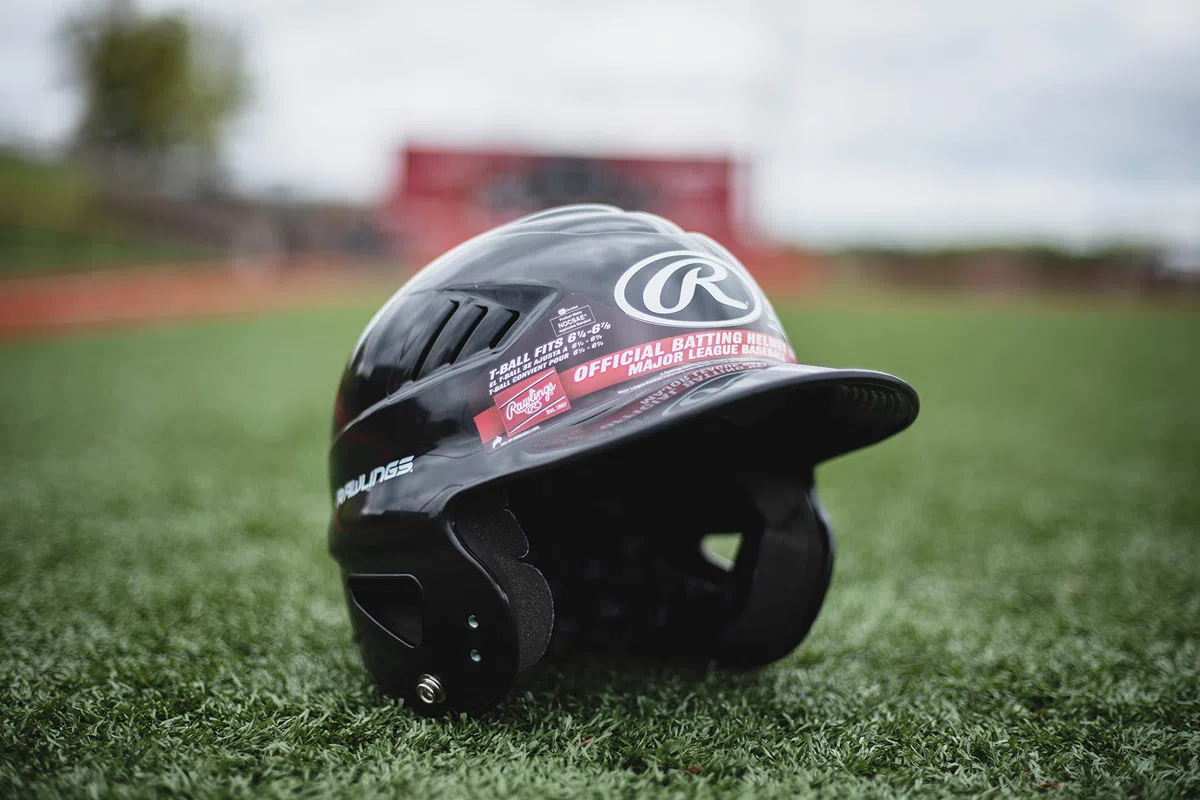 Rawlings Coolflo - Casco da baseball modellato