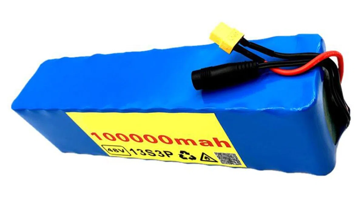 Batteria Ricaricabile agli ioni di Litio 13S3P, Batteria al Litio da 48 V 100 Ah per Bicicletta elettrica, Scooter Elettrico con Batteria Ebike da 48 Volt XT60 Plug