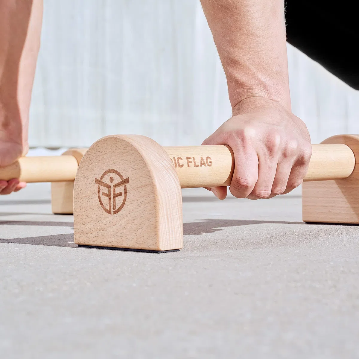Eric Flag Parallele Calisthenics - Parallele Basse in Legno per Fitness, Calisthenics, Palestra in Casa - Maniglie per Flessioni/Push Up Bar, Parallettes Solide e Stabili - Calisthenics Attrezzature