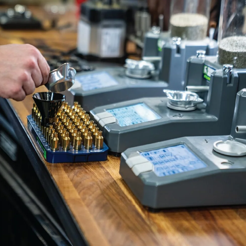 Frankford Arsenal Intellidropper Misuratore elettronico per la misurazione della polvere, con display LCD e app di ricarica gratuita per iPhone, Windows e Google, grigio