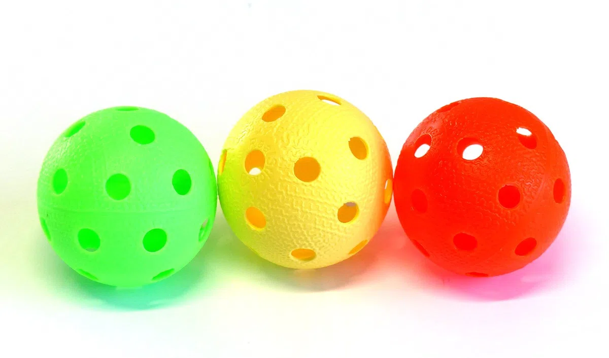 Realstick Set da 3 palle per floorball e unihockey Colore Mix | Palla da competizione + palla da allenamento con certificato IFF di qualità testata