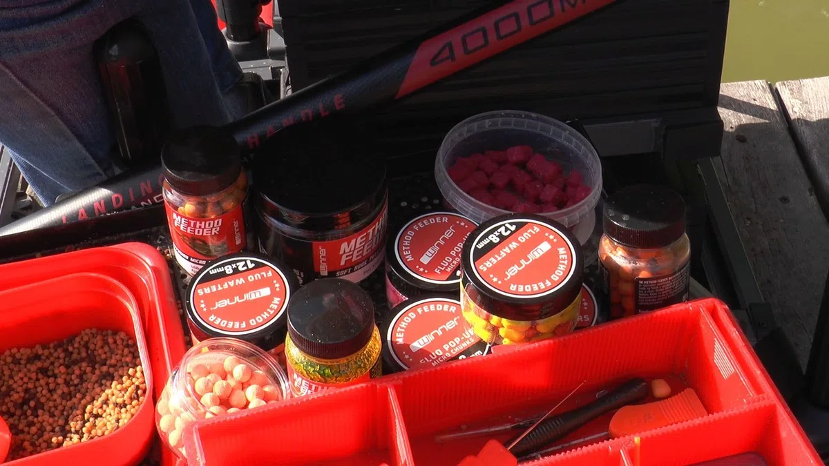 Tandem Baits Winner Set di 10 Weekend Method Feeder Fishing Box Fruit | Soft Pellet 8mm | Micro Pellet 2mm | Diffusion Turbo Dip | Fluo Wafters | Pop Up 8mm | Carpfishing Pesche Pesca Accessori Set Up