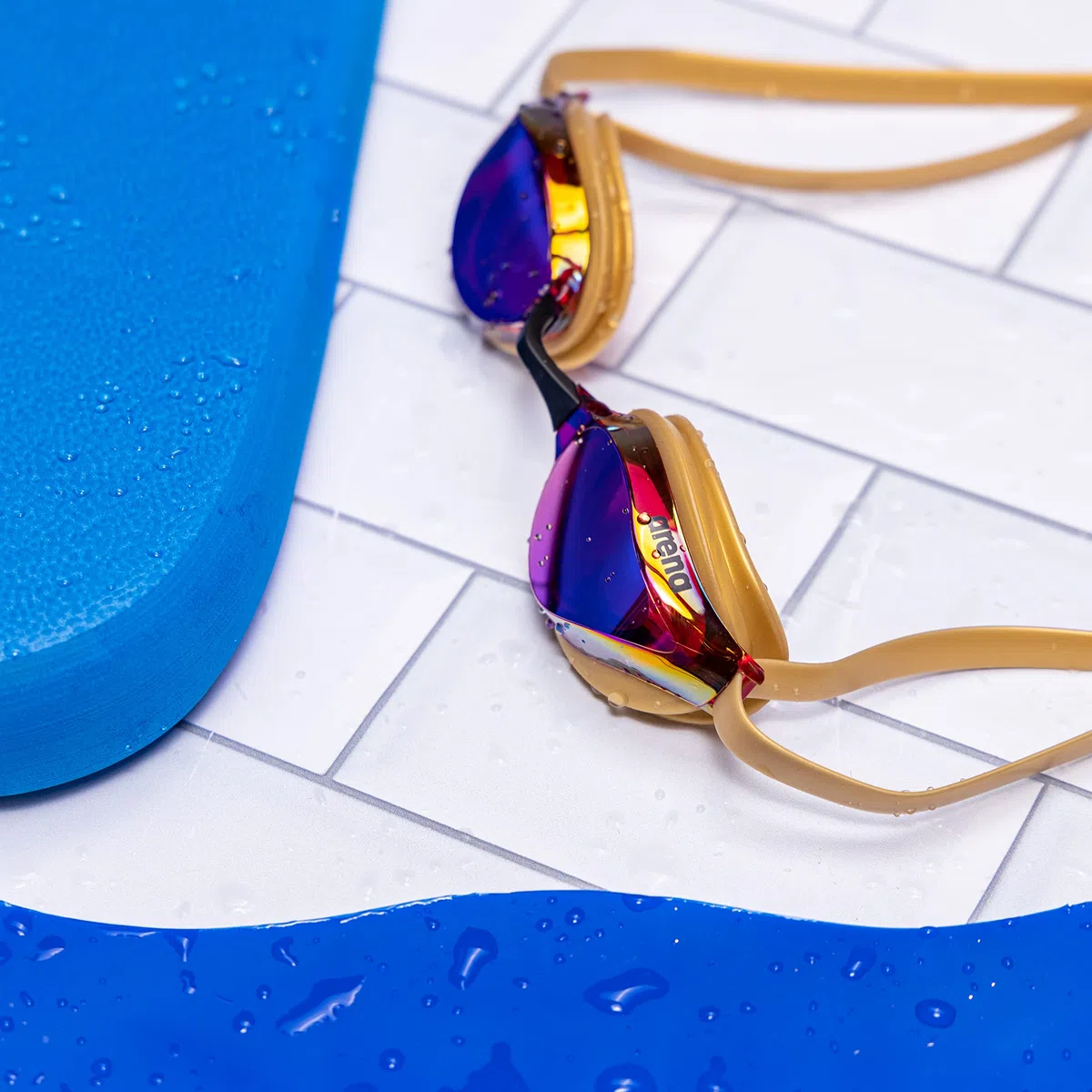 ARENA Occhialini da nuoto unisex Python Racing, per uomini e donne, anti-appannamento, nessuna perdita, massimo comfort, doppia cinghia, lenti a specchio/non a specchio