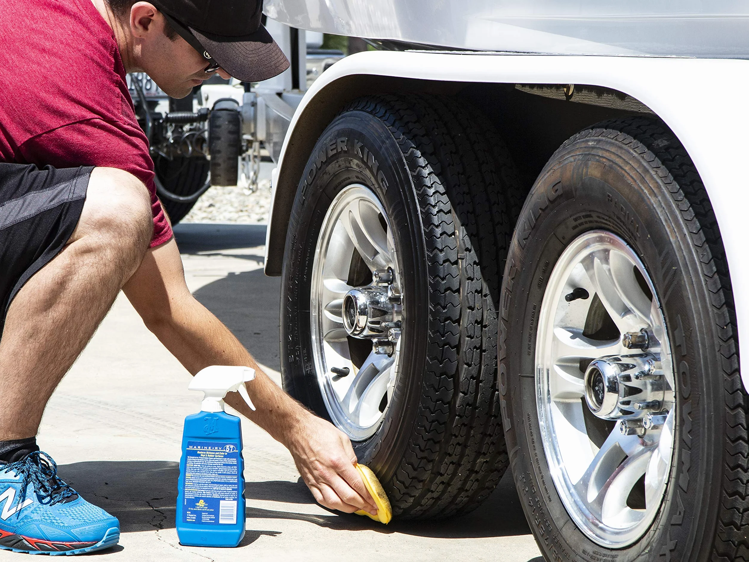 Meguiar's M5716 Detergente e protettivo per vinile e gomma per marine/camper, detergente e protettivo per vinile per barche, rivitalizza plastica e gomma con una formula non grassa facile da usare