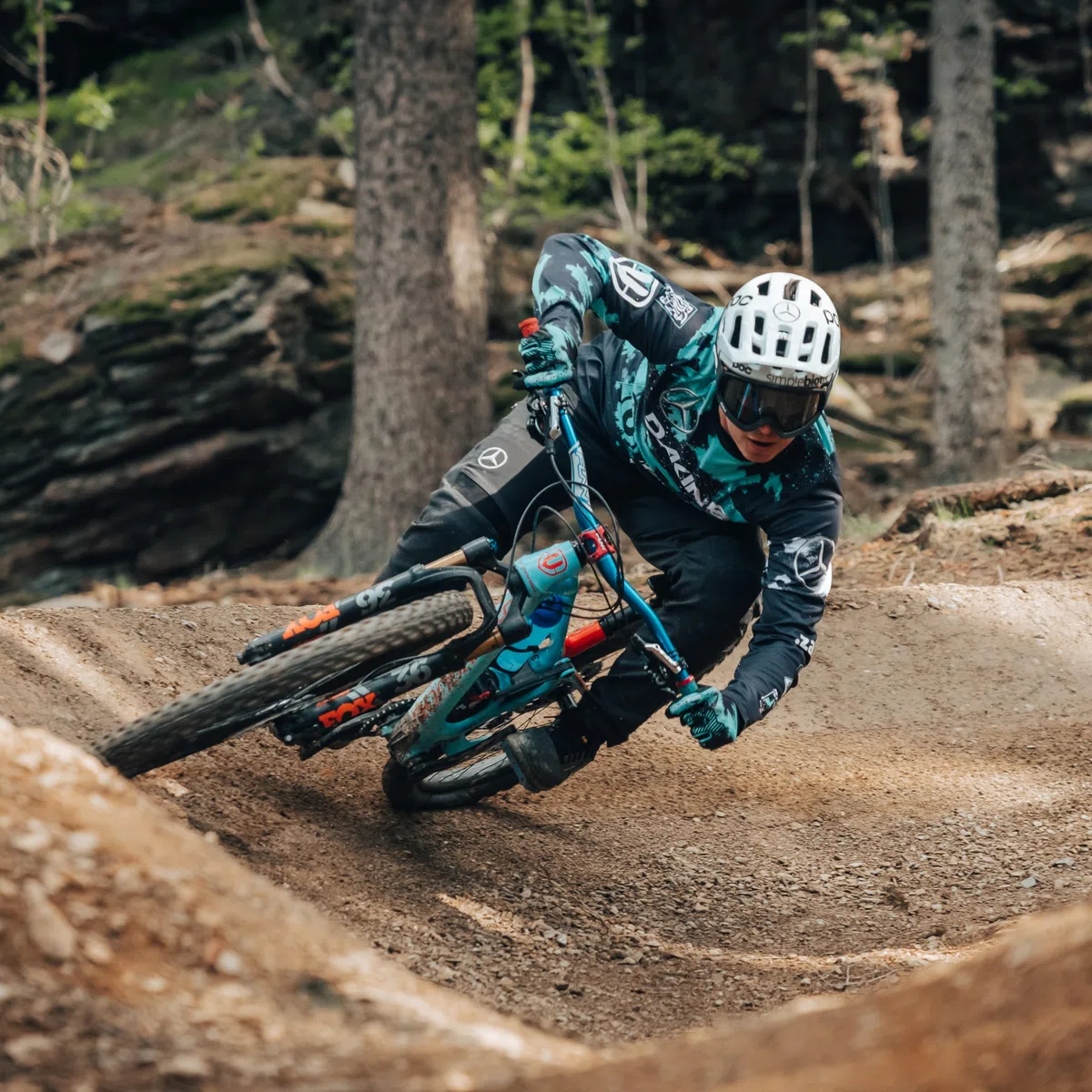 Funn Kingpin Manubrio Riser, Morsetto 35mm, Largo 785mm, Rise 30mm (Nero) | costruzione in lega, backsweep corto, per trail, enduro, XC, freeride, MTB, BMX e strada