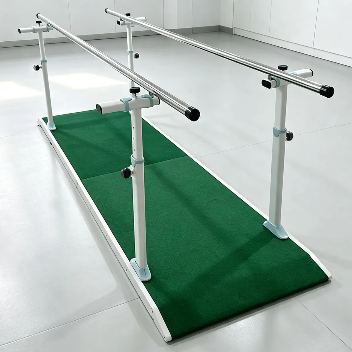 Parallele per fisioterapia, altezza e larghezza regolabili | carico di 300 kg, acciaio ad alta resistenza, tappetino antiscivolo impermeabile, ringhiera