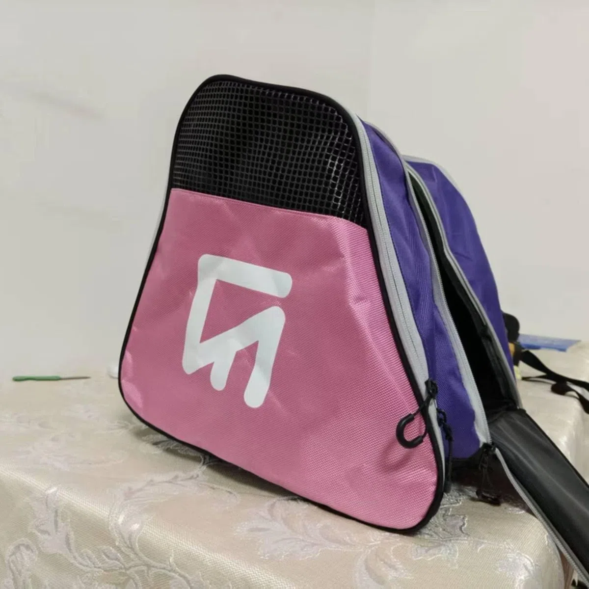 Zaino per Pattini Borsa Pattinaggio Sacca Borsa Attrezzatura Grande Capacità per Casco E Protezioni Nylon Resistente Adatto per Pista di Pattinaggio Allenamenti Viaggi