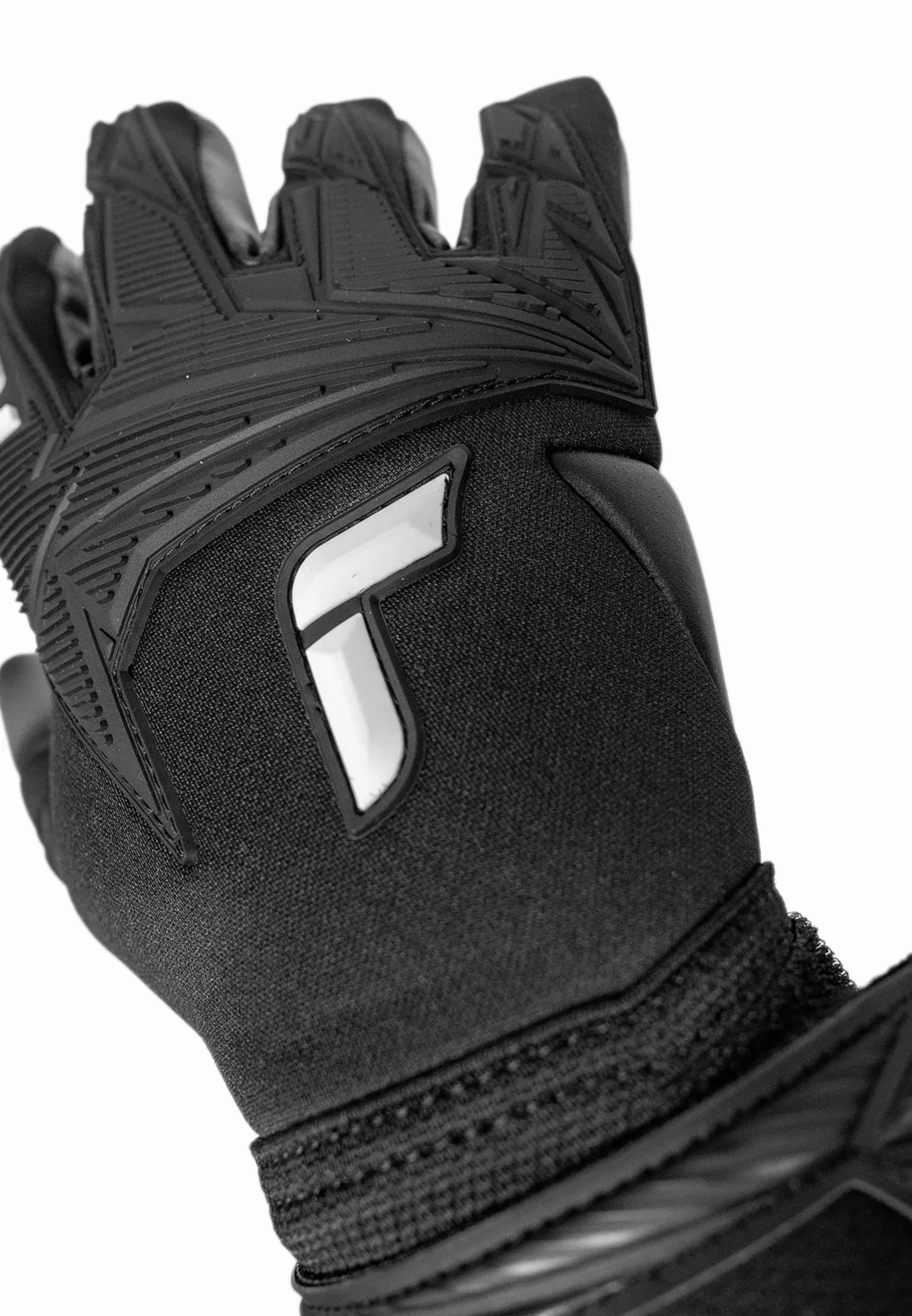 Reusch Guanti da portiere per adulti | presa resistente e vestibilità precisa | traspiranti | per allenamenti e partite | erba sintetica, erba naturale e campi in terra battuta | taglie 7,5-11
