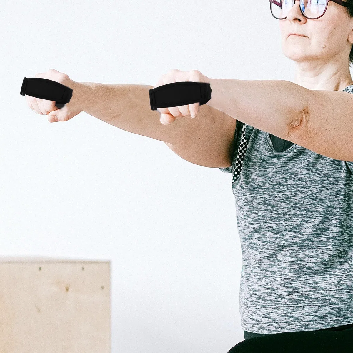 Coppia di Manubri Sacco Sabbia Fitness Neri e Ferro | Impugnatura Comoda, Forma Ergonomica, per Esercizi e Yoga, 2 Pezzi, Uso Prolungato