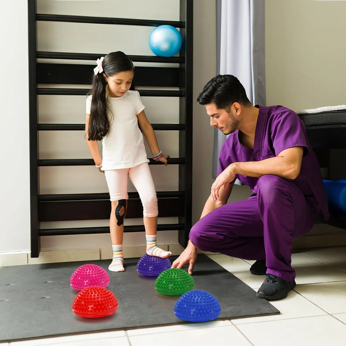 Fasmov Set di 6 Semisfera a Riccio Pedana Equilibrio Mezze Sfere di Yoga Palla Massaggio del Piede Mezzo Sfera Balance con Pompa per Esercizi Pilates Yoga Coordinazione