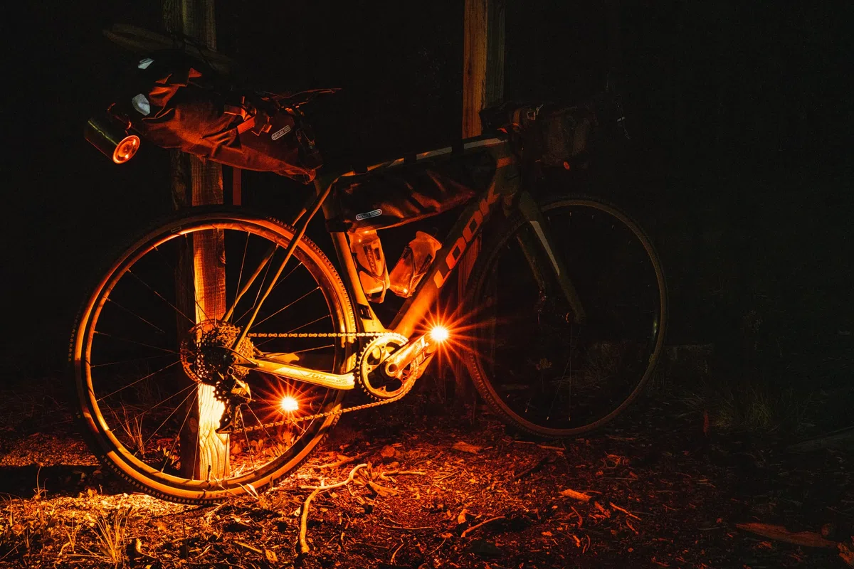 LOOK Cycle - Pedali da Bici GEO Trekking Roc Vision - Pedali Ibridi Ultra Robusti in Alluminio - 1 Lato Automatico, 1 Lato Piatto - Illuminazione Agganciabile - Ideali per Uso Fuoristrada