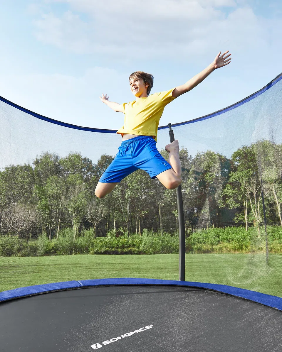SONGMICS Trampolino per bambini, rete di protezione, cuscini di sicurezza, scala, telaio in acciaio