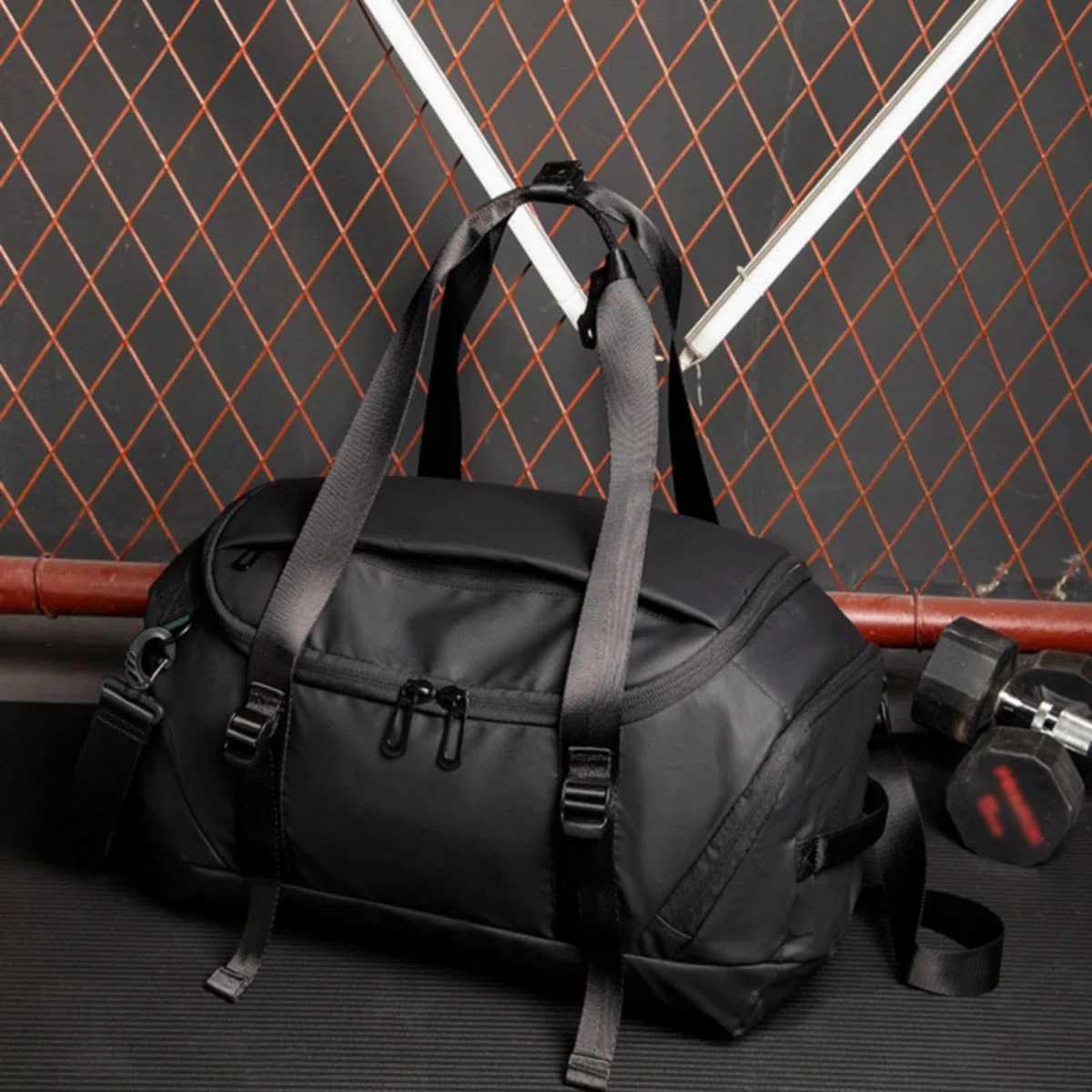 Qianly Zaino Sportivo Impermeabile Grande Capacità Borsa da Viaggio Capiente Trasporto a Mano a Spalla Borsa da Allenamento Multifunzione per Uomini, Outdoor