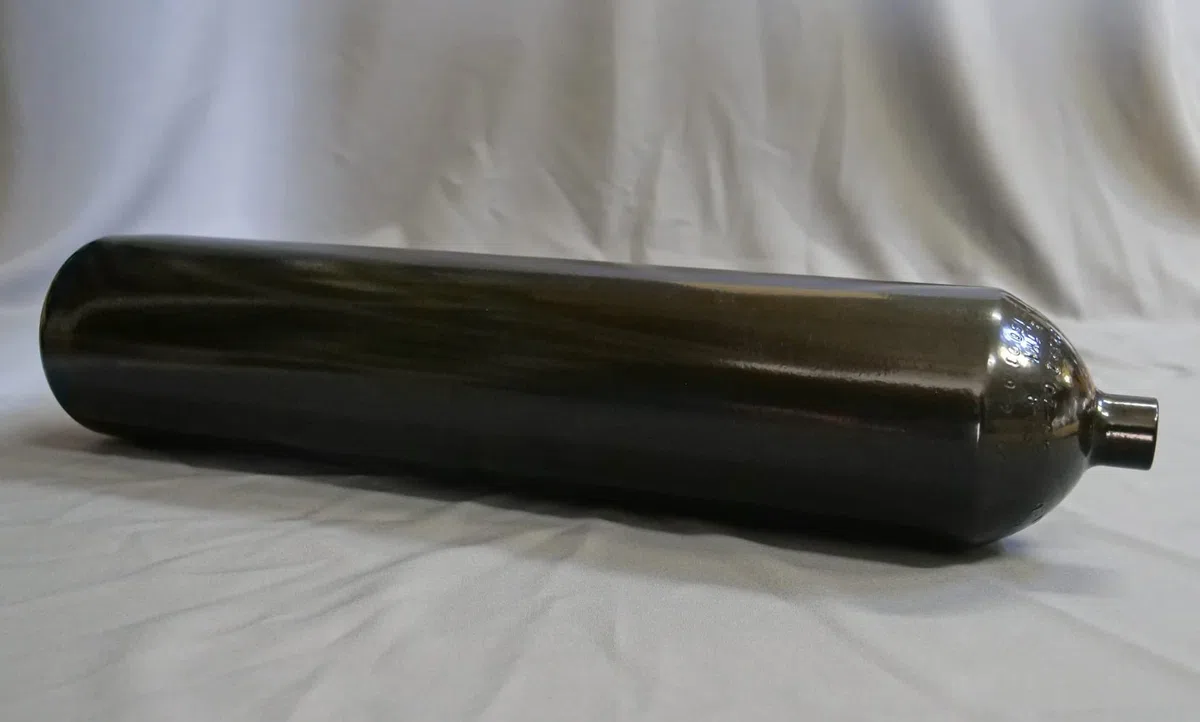 Bottiglia in acciaio/bottiglia subacquea da 8 litri, 230 bar, 140 mm, M25 x 2, senza valvola, colore: nero