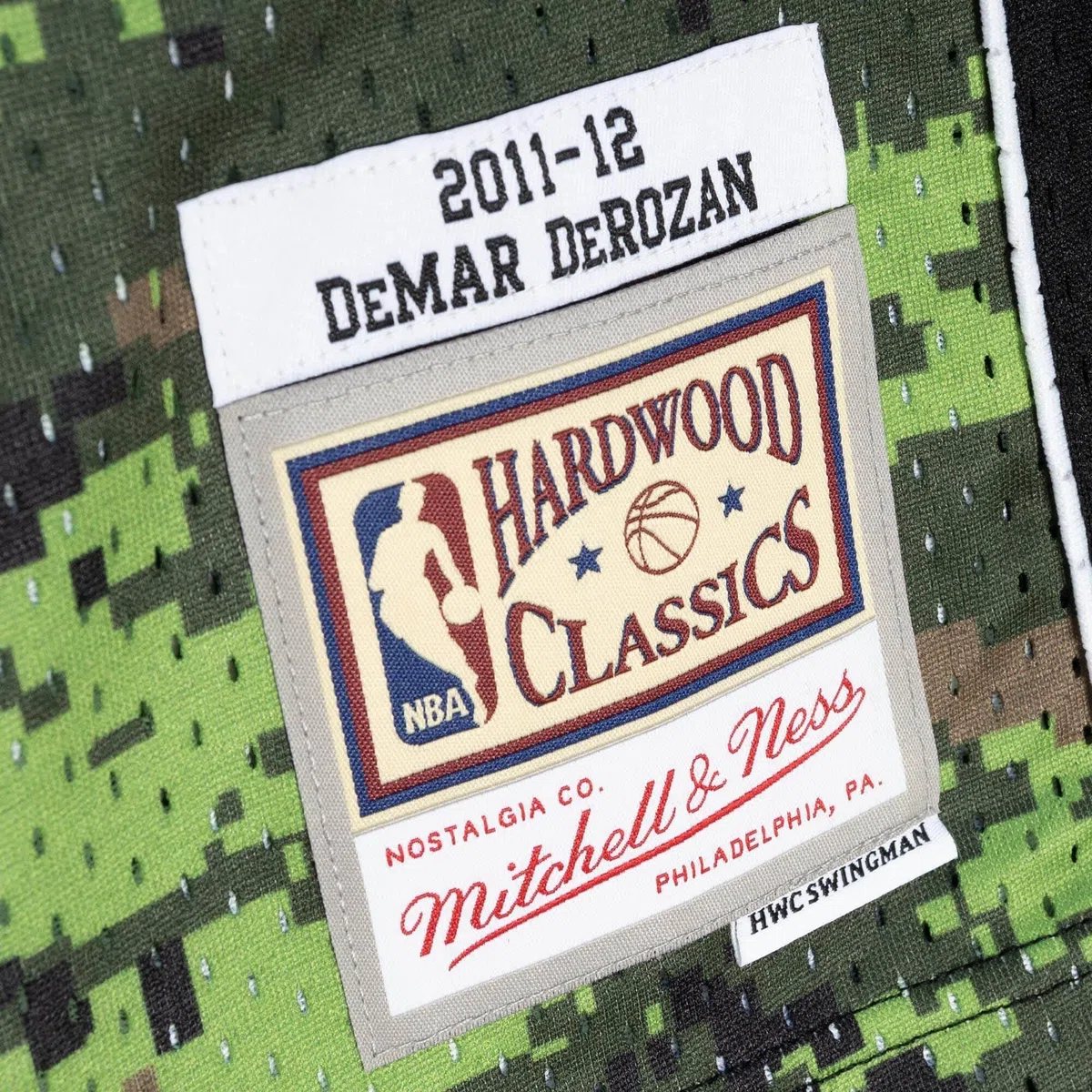 Mitchell & Ness DeMar DeRozan #10 Toronto Raptors 2011-12 - Maglia Swingman NBA Alternate CAMO