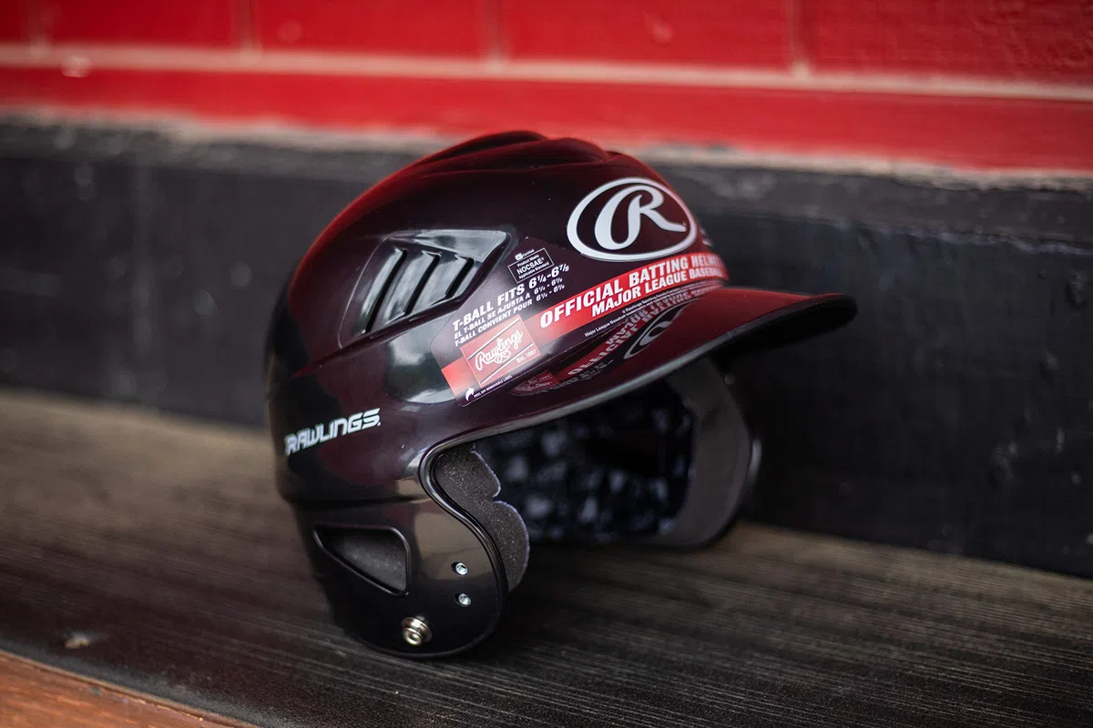 Rawlings Coolflo - Casco da baseball modellato